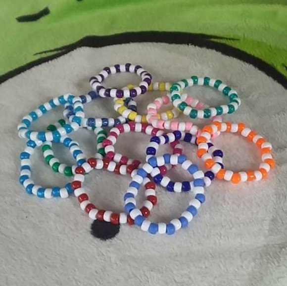 kandi bracelets set of 13 - Picture 4 of 14